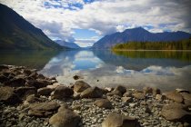 Lac Kathleen Dans le parc national Kluane — Photo de stock