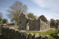 Руїни церкви в Ірландії — стокове фото