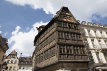 Antico edificio gotico medievale — Foto stock