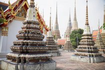 Spires à Wat Pho — Photo de stock