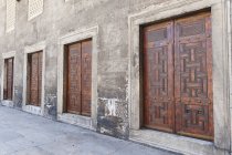 Quatre portes doubles — Photo de stock