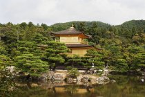 Kinkaku-Ji, Templo del Pabellón de Oro - foto de stock