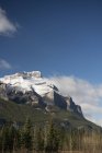 Rugged canadian rockies in banff national park — Stock Photo
