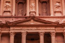 Перегляд казначейства в Petra — стокове фото