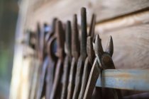 Старые ржавые инструменты — стоковое фото