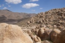 Montañas rocosas del desierto de Mojave - foto de stock