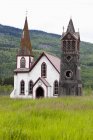 Старая белая пограничная церковь — стоковое фото