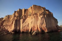 Большая скала на Эспириту-Санту — стоковое фото