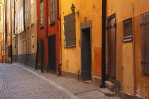 Strada con edifici nel centro storico — Foto stock