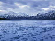 Озеро Авраам зимой — стоковое фото