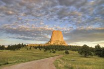 Colourful Sunset On Devils Tower — Stock Photo