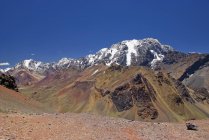 Cima di montagna nelle Ande dell'Argentina — Foto stock