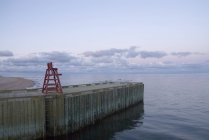 Pier e bagnino vicino a Basin Head — Foto stock