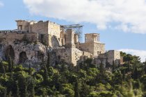 Афинский акрополь на холме — стоковое фото