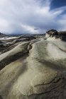 Spiaggia rocciosa con pietre — Foto stock