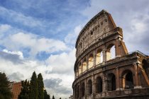 Colosseum against cloudy sky — Stock Photo