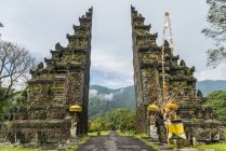 Типичные балийские ворота — стоковое фото