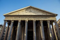 Pantheon against blue clear sky — Stock Photo
