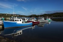 Barche da pesca nel porto di Inverness; Capo Bretone, Nuova Scozia, Canada — Foto stock