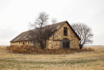 Old stone barn — Stock Photo