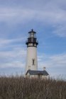 Handsome lighthouse is found at Yaquina Head — Stock Photo