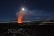 Full moon over Halemaumau Crater — Stock Photo
