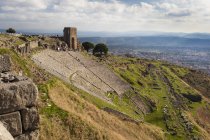 Руины театра в Пергаме — стоковое фото