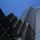 Wolkenkratzer und Bürogebäude — Stockfoto