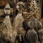 Sculptures en bois à la ressemblance humaine — Photo de stock