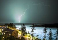 Lightning strike hits — Stock Photo