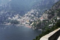 Positano ist ein Dorf und eine Gemeinde — Stockfoto