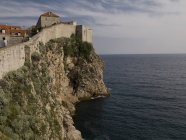 Immobilien am Wasser, Dubrovnik, Kroatien — Stockfoto
