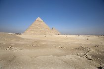 Пирамиды Гизы днем — стоковое фото