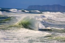 Волны мыса Киванда — стоковое фото