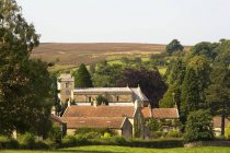 Villaggio nella campagna dello Yorkshire — Foto stock