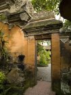 Puerta del Templo, Bali - foto de stock