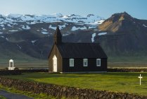 Невелика церква на Snaefellsnes півострові; Budir, Ісландія — стокове фото