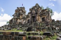 Antigo templo angkoriano em Wat Ek Phnom; Battambang, Camboja — Fotografia de Stock
