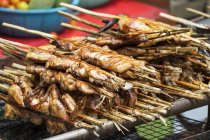 Closeup view of traditional asian chicken satay sticks — Stock Photo