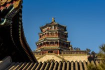 Башня буддийского ладана в холме долголетия, Летний дворец; Пекин, Китай — стоковое фото