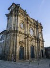 Мальовничий вид на монастир Санта Марія де Салцзеас; Португалія — стокове фото