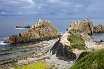 Vista panoramica della costa settentrionale della Spagna con vista sull'Oceano Atlantico; Spagna — Foto stock