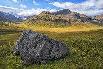 Vistas panorâmicas sobre a península de Trollaskagi, no norte da Islândia; Islândia — Fotografia de Stock