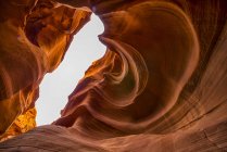 Живописный вид на величественный каньон Слот, известный как каньон Раттлснаке; Пейдж, Аризона, Соединенные Штаты Америки — стоковое фото