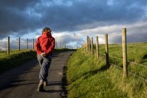 Walking on the North Downs Way, Southern England; England — Stock Photo