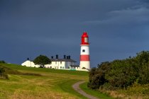 Souter Lighthouse; South Shields, Tyne and Wear, Inglaterra - foto de stock