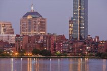 Vista panorámica de la hermosa ciudad urbana de Boston, Condado de Suffolk, Massachusetts, EE.UU. - foto de stock