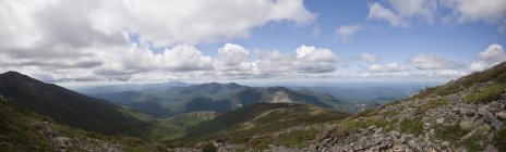 Scenic view of Mountain range, Franconia Ridge Trail, Mt Lafayette, New Hampshire, Usa — стокове фото