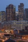 Bâtiments dans une ville, Rose Kennedy Greenway smf Financial District, Boston, Massachusetts, USA — Photo de stock
