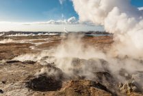 Manantiales termales Gunnuhver, Península de Reykjanes; Islandia - foto de stock